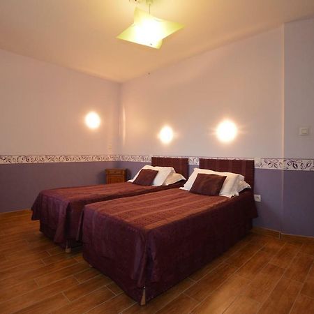 La Roche Bed & Breakfast Saint-Etienne-en-Cogles Dış mekan fotoğraf