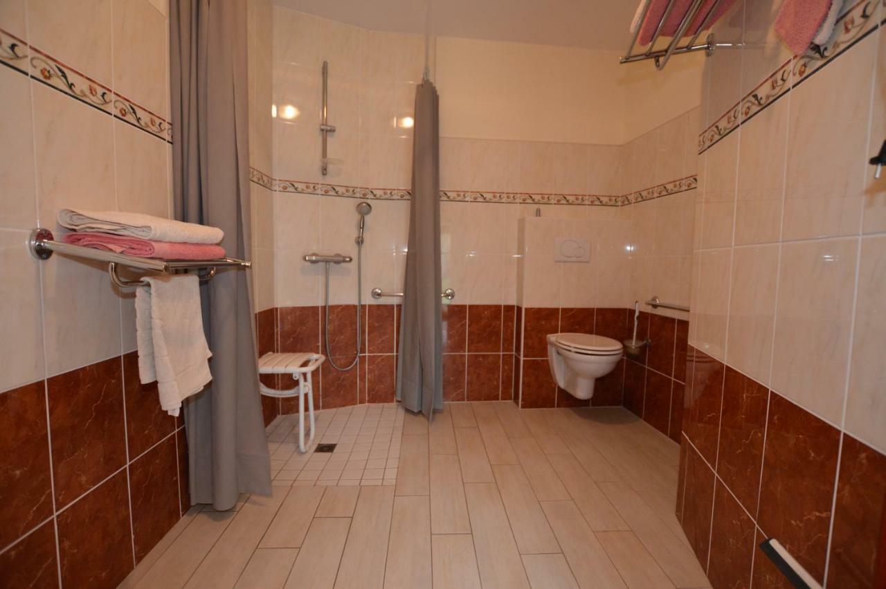 La Roche Bed & Breakfast Saint-Etienne-en-Cogles Dış mekan fotoğraf