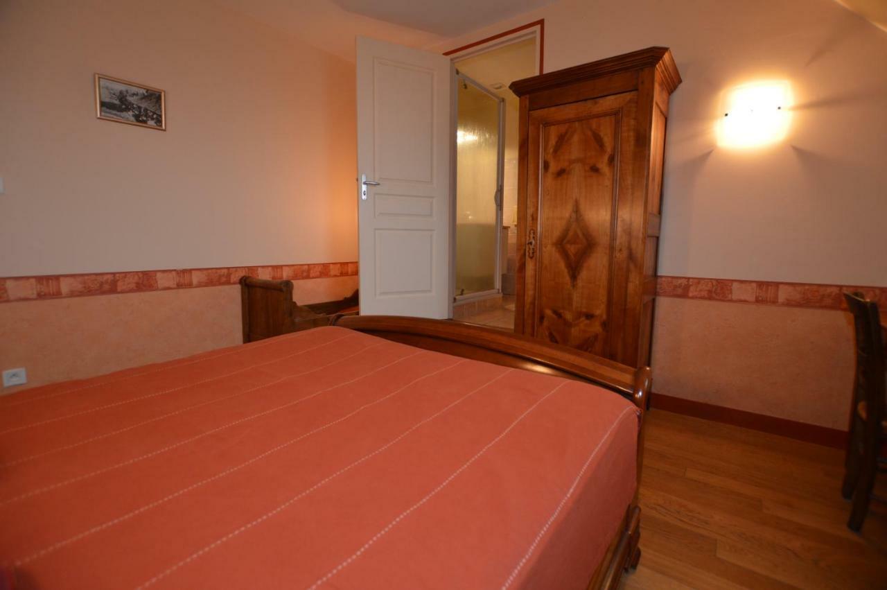 La Roche Bed & Breakfast Saint-Etienne-en-Cogles Dış mekan fotoğraf